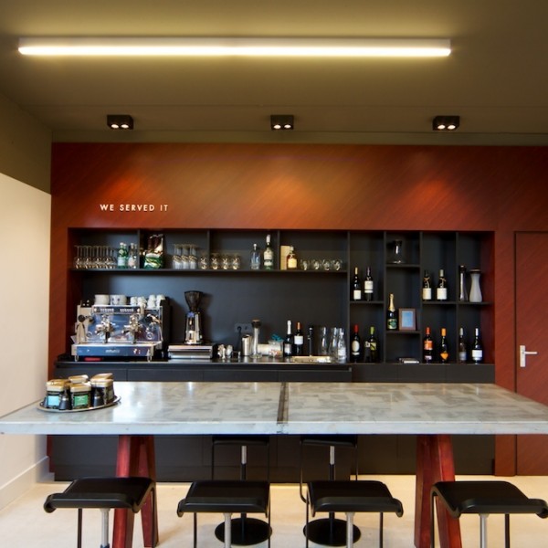 Lichtontwerp winkel herenkleding #retail #retaildesign #lichtplan