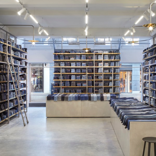 Winkelinterieur en lichtontwerp De Rode Winkel